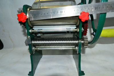 家用手搖壓面機電動改裝指南 釋放雙手，享受高效美食創作